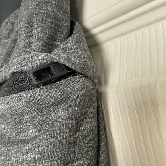 Lululemon T.H.E. Short Mens Large Gray Unlined Stretch Gym Activewear Athleisure - Picture 3 of 13